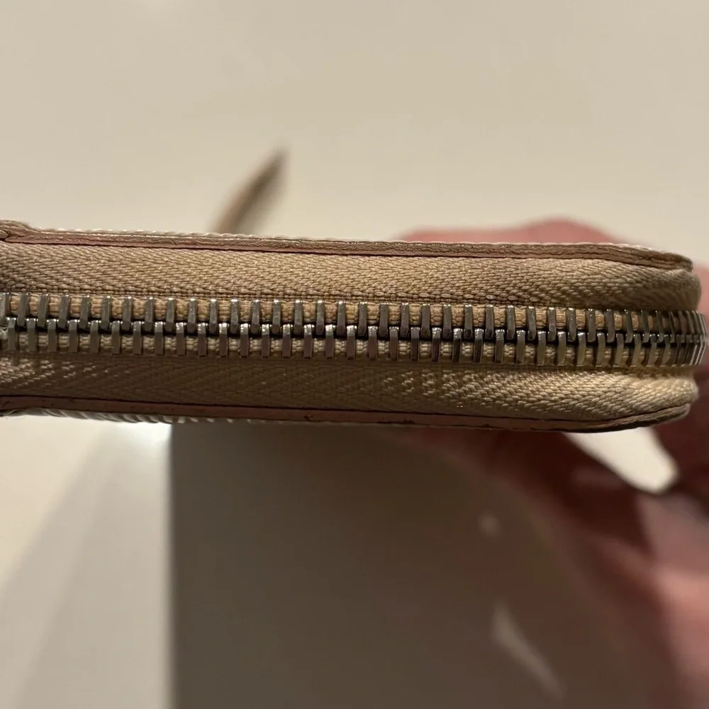 Louis Vuitton Women’s Epi Clemence Zip Around Vintage Wallet in Beige